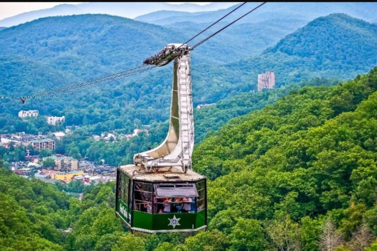 Gt307 Romantic Condo Downtown Gatlinburg & Pool Ngoại thất bức ảnh